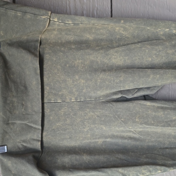 Torrid Olive Green Tie Dye FoldOver Cropped mineral wash Leggings 3x - Picture 7 of 13